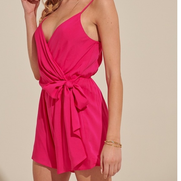 Wrap Romper Fuschia Sleeveless Small Medium Large - Picture 2 of 6